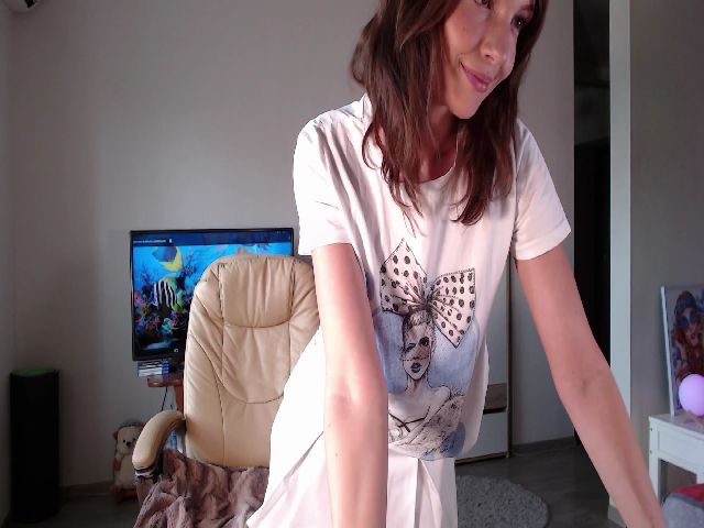 Live sex webcam photo for HoneyIAmHome #252389101