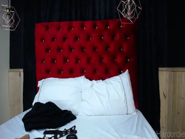 Live sex webcam photo for HardorDie #261502511
