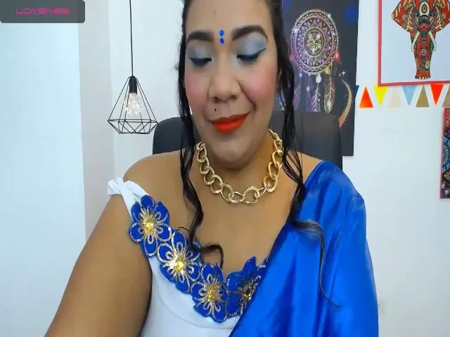 Live sex webcam photo for IndianMama #262083201