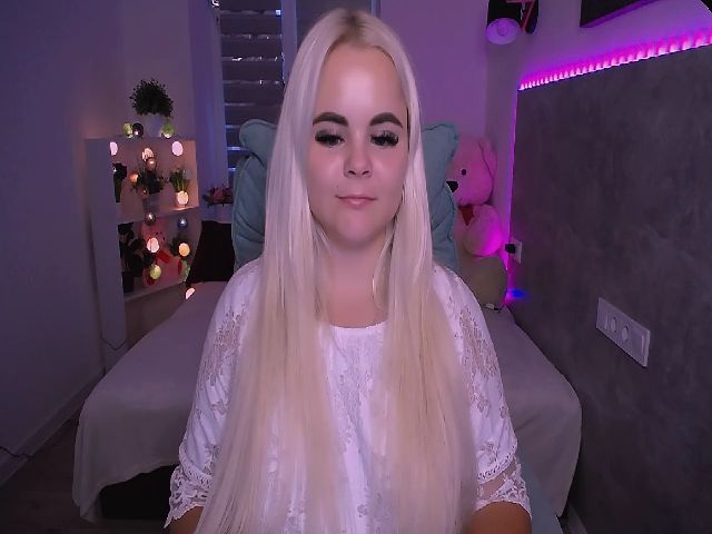 Live sex webcam photo for Jenni__fer #259669625