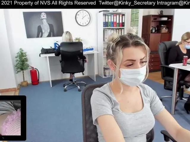 Live sex webcam photo for KinkyOffice #241279458