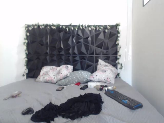 Live sex webcam photo for reyyanAslan #253417314