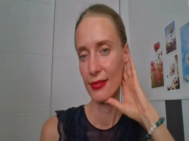 Live sex webcam photo for CelesteTasty #258736560