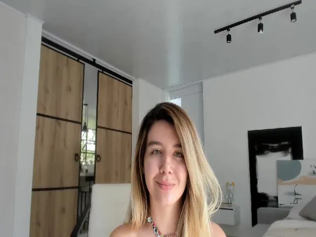 Live sex webcam photo for LauraVega #262678036