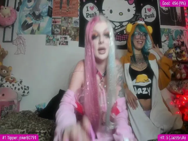 Live sex webcam photo for PixiePurrzz #261295438