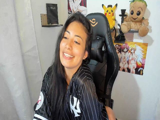 Live sex webcam photo for EvaInked #255821200