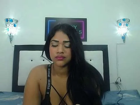 Live sex webcam photo for hanna_blade09 #244127003