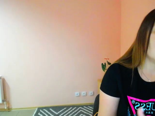 Live sex webcam photo for Candy4Love_ #253943865