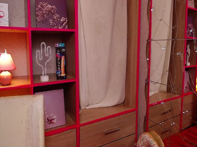 Live sex webcam photo for Blazin_Ruby #253859230