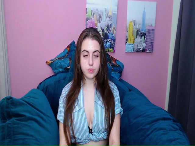 Live sex webcam photo for HollyDollyOn #254996018