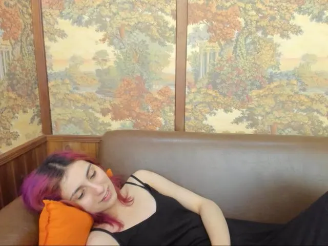 Live sex webcam photo for SarahBanks #262386970