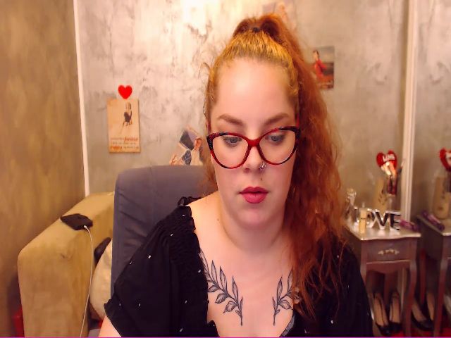 Live sex webcam photo for SaylorMoonX #252886194