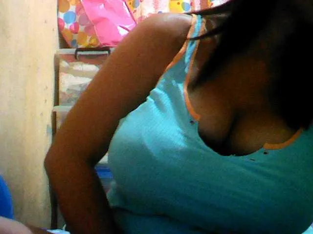 Live sex webcam photo for BarbieBigTits #241230236