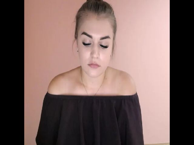 Live sex webcam photo for TaliaKristen #258890442