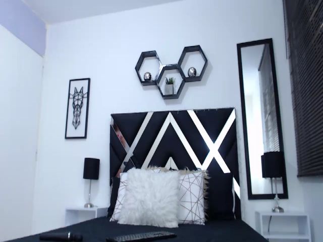 Live sex webcam photo for Pythonissa97 #255382440