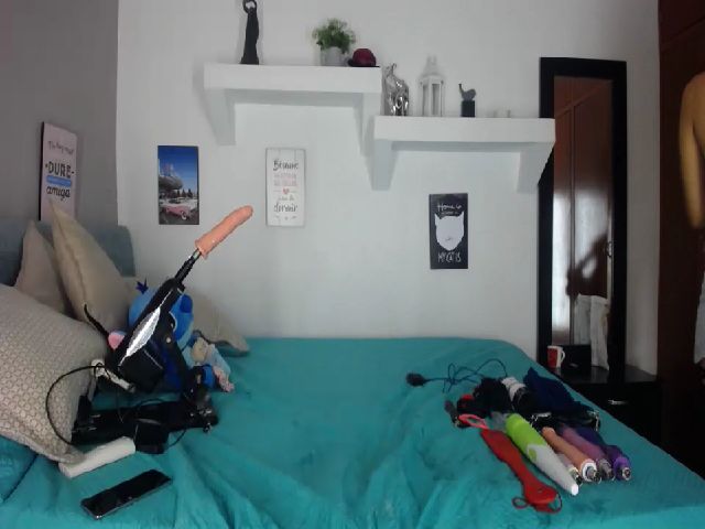 Live sex webcam photo for Lissyevans #259276345