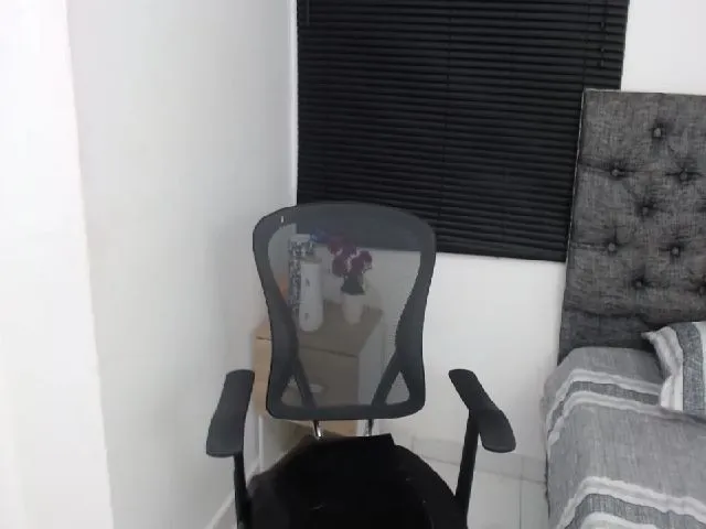 Live sex webcam photo for Andrea_greey #257881686