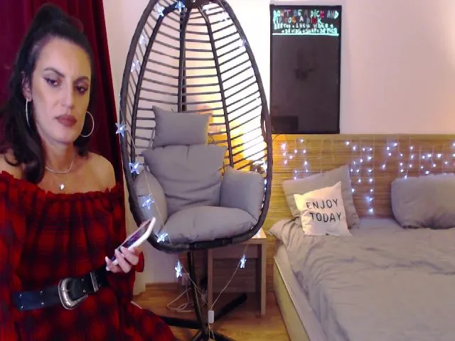 Live sex webcam photo for BonerrrDonor #262833959