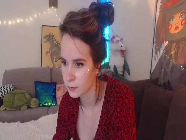 Live sex webcam photo for LizzyPeach #262281210