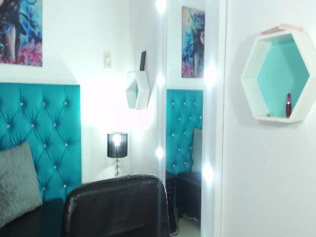 Live sex webcam photo for Malia_cox #261611713