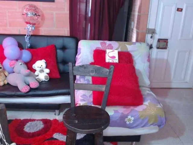 Live sex webcam photo for Angelaebony #250856035