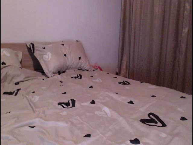 Live sex webcam photo for Emma__3 #259575968