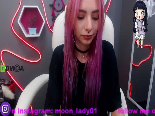 Live sex webcam photo for Moonlady6 #255257717