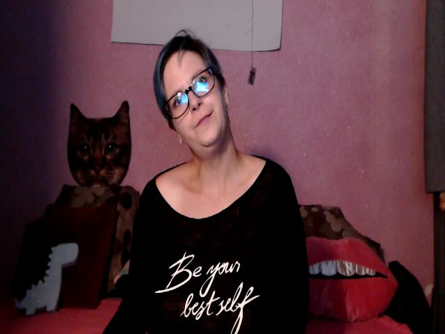 Live sex webcam photo for IamMiky #252321148