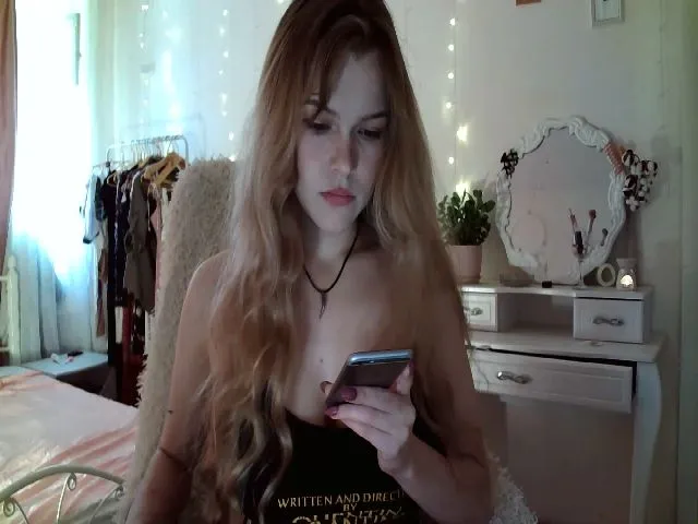 Live sex webcam photo for Nicole_W #262450962