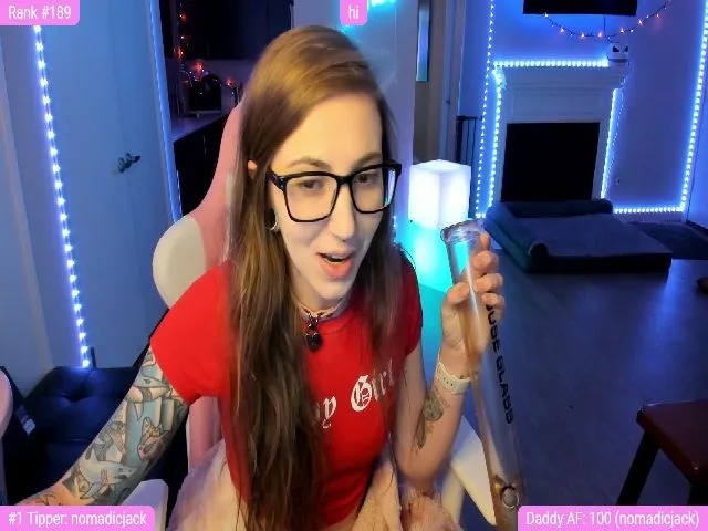 Live sex webcam photo for TheSharkQueen #264208068