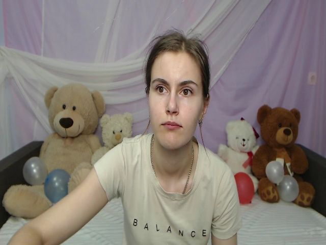 Live sex webcam photo for MollyTravis #254913269