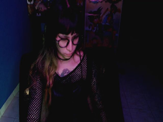 Live sex webcam photo for umaru_michae #254026403