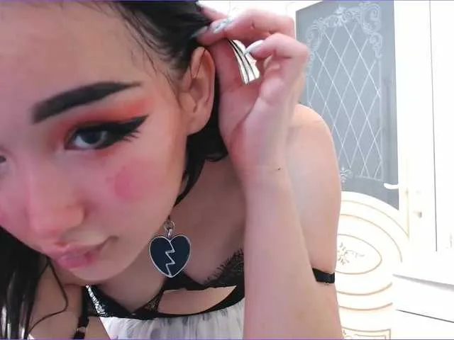 Live sex webcam photo for lucky-unicorn #261895660