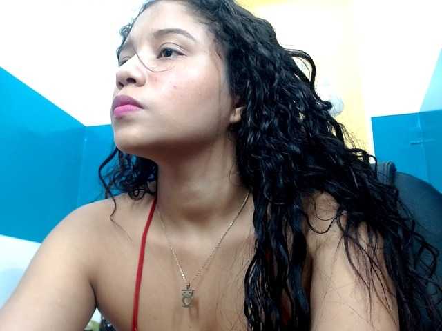 Live sex webcam photo for KathyDams #254322318