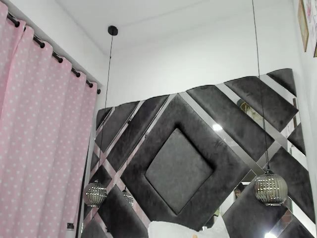 Live sex webcam photo for Violeta_aroca #287855999