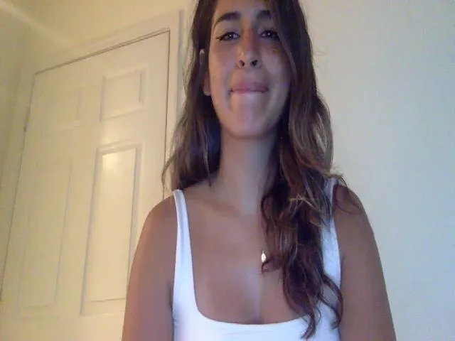 Live sex webcam photo for FreckledPoni #262429409