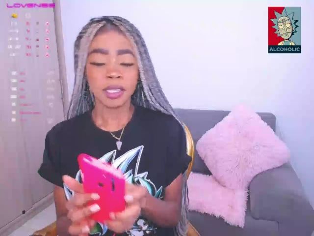 Live sex webcam photo for Aria_brown_ #253476755