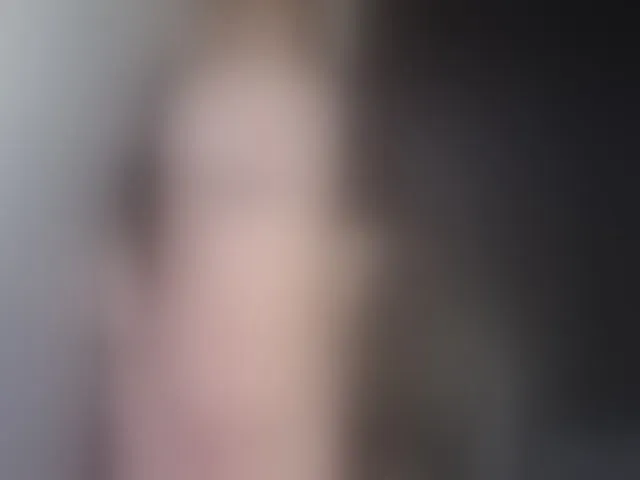 Live sex webcam photo for April_dew #254494446