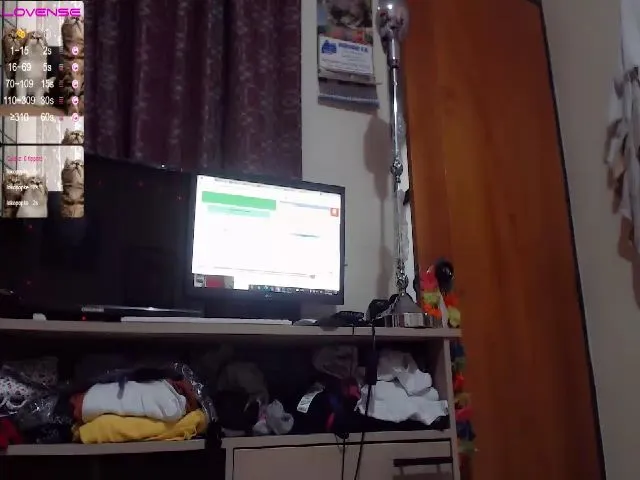 Live sex webcam photo for Meganhill_ #258293226