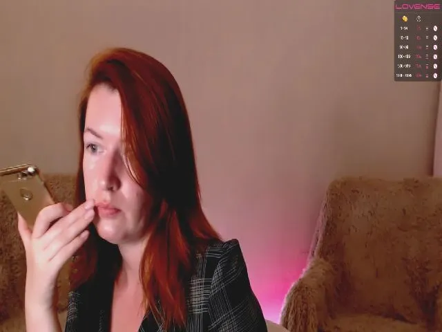 Live sex webcam photo for ChelseaMoon #262280494