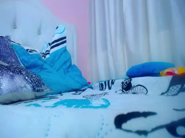 Live sex webcam photo for Petite_camila #287864160