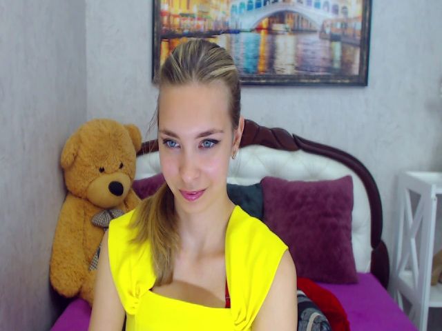 Live sex webcam photo for RossandaShy #256816553