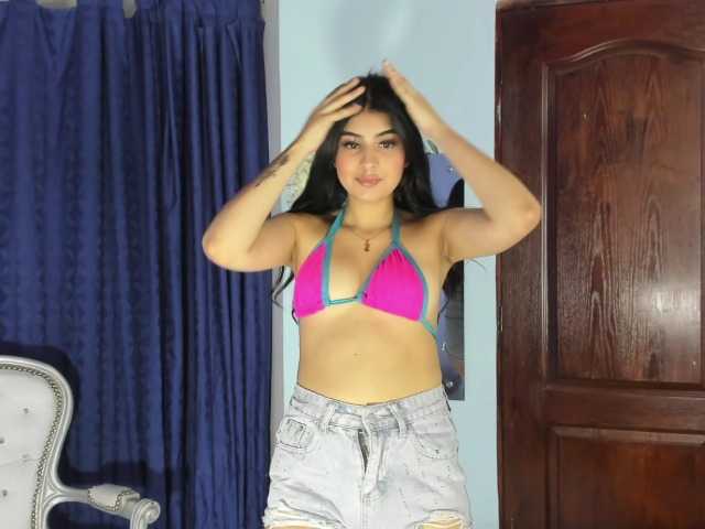 Live sex webcam photo for lia-spencer #242615460