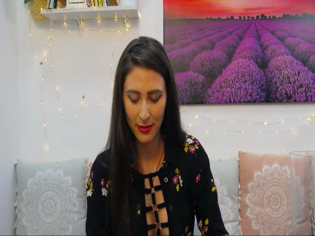 Live sex webcam photo for MaraW #256380518