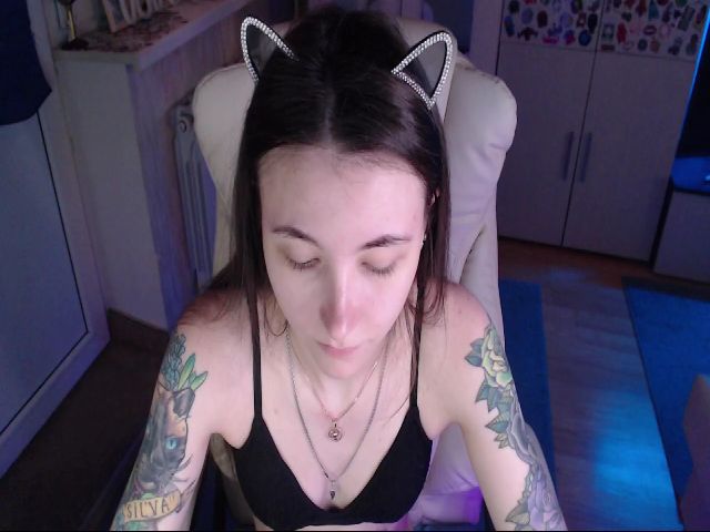 Live sex webcam photo for KeyshaLush #256734104