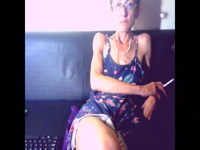 Live sex webcam photo for Sexygeny #252659249