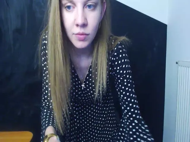Live sex webcam photo for HappySecret_ #253544290