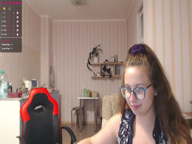 Live sex webcam photo for DinaGreen #255413989