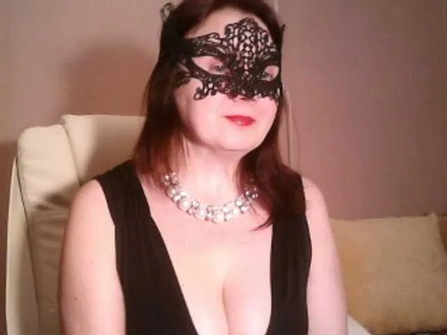 Live sex webcam photo for leeloofire #241113237