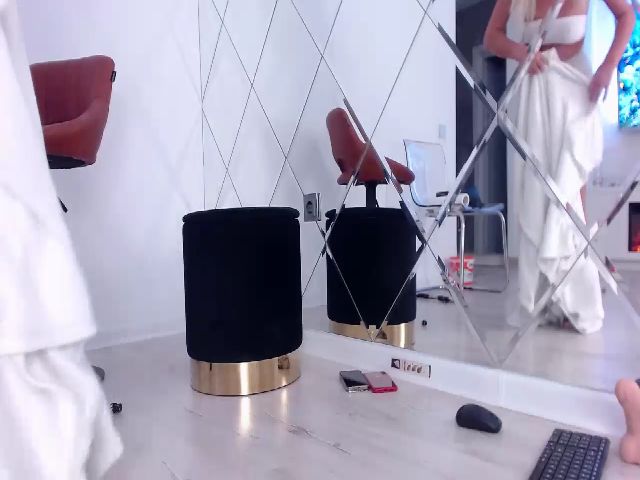 Live sex webcam photo for SexyElisabeth #263552258